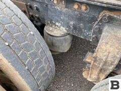 1987 Peterbilt 375 Tractor Truck
