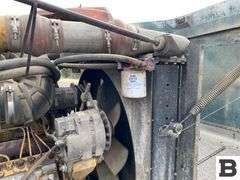 1987 Peterbilt 375 Tractor Truck