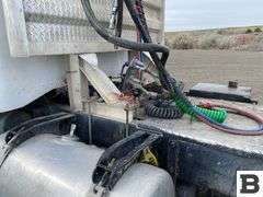 1987 Peterbilt 375 Tractor Truck