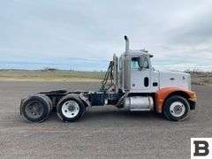 1987 Peterbilt 375 Tractor Truck