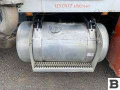 1987 Peterbilt 375 Tractor Truck
