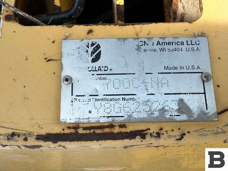 New Holland 700C-NA Conditioner Swather