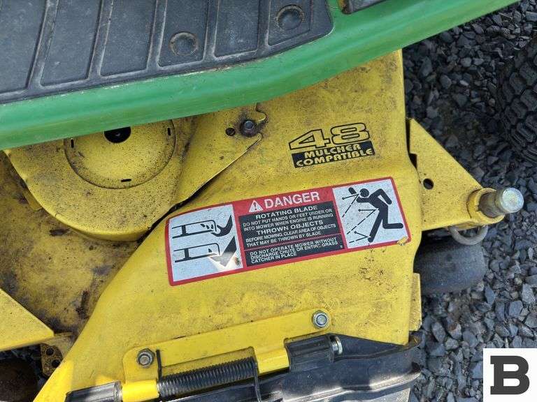 John Deere GT275 Riding Lawn Mower