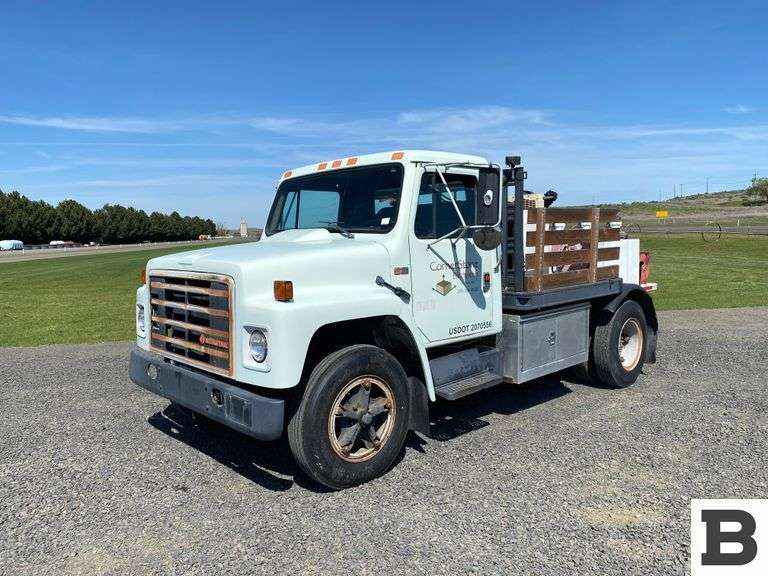 1988 International 1654 Service Truck