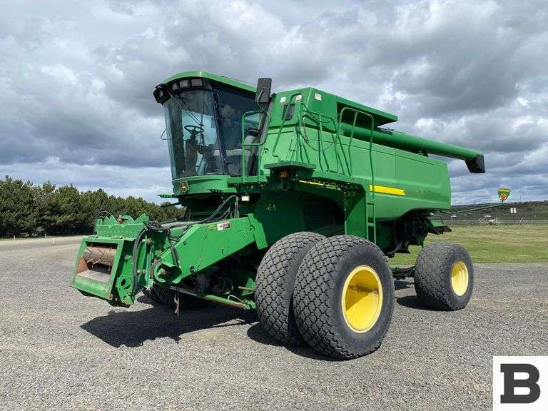 2003 John Deere 9750 Hillside Combine