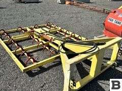 Hydraulic Hay Squeeze Attachment