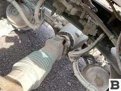 2009 Peterbilt 384 Tractor Truck