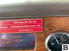 2009 Peterbilt 384 Tractor Truck