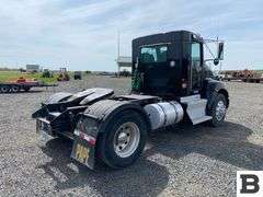 2017 Kenworth T370 Tractor Truck
