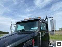2017 Kenworth T370 Tractor Truck