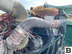 2009 Peterbilt 384 Tractor Truck