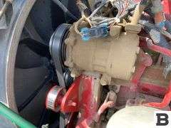 2009 Peterbilt 384 Tractor Truck