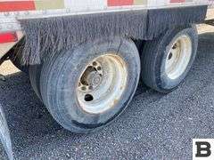 1999 Utility VS2R Van Trailer