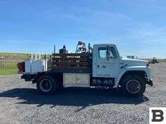 1988 International 1654 Service Truck