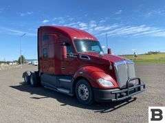 2015 Kenworth T680 Tractor Truck