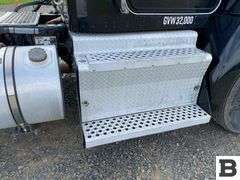 2017 Kenworth T370 Tractor Truck
