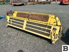 New Holland 700C-NA Conditioner Swather