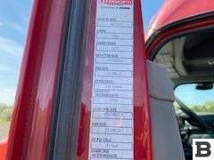 2015 Kenworth T680 Tractor Truck
