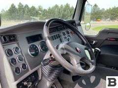2017 Kenworth T370 Tractor Truck
