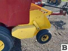 2018 New Holland BC5080 Baler