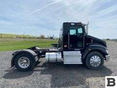 2017 Kenworth T370 Tractor Truck