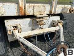1981 INDEP Flatbed Trailer