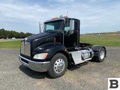 2017 Kenworth T370 Tractor Truck