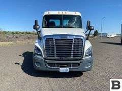 2015 Freightliner Cascadia 125 Tractor Truck