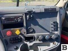 2015 Freightliner Cascadia 125 Tractor Truck