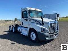 2015 Freightliner Cascadia 125 Tractor Truck
