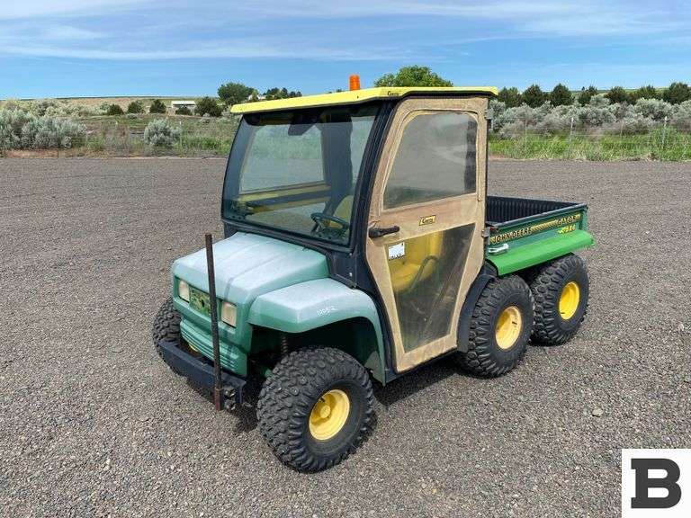 John Deere Gator
