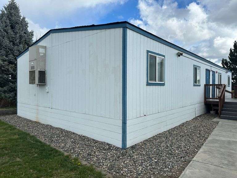 Annual June Farm Auction