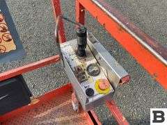 SkyJack SJIII 3226 Scissor Lift