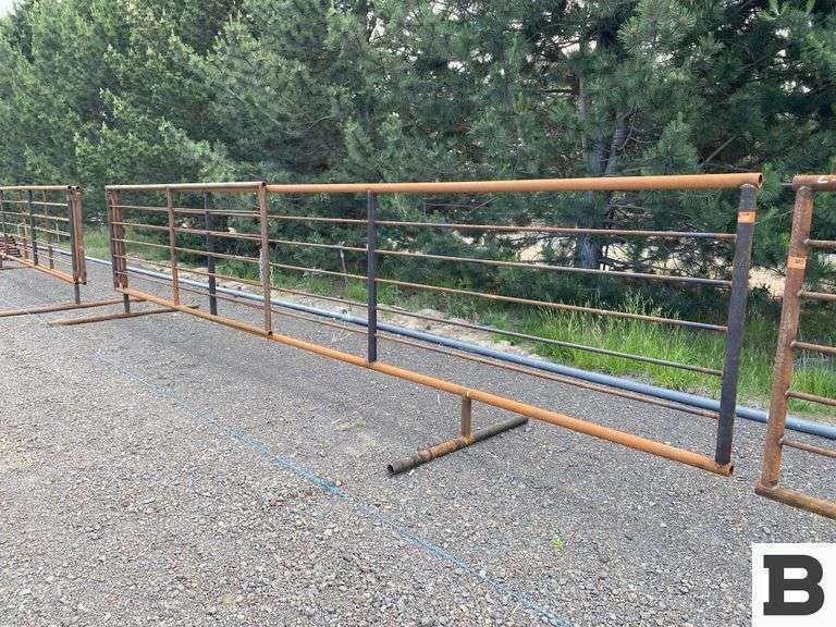 24' Free Standing Panel w/ 12' Gate