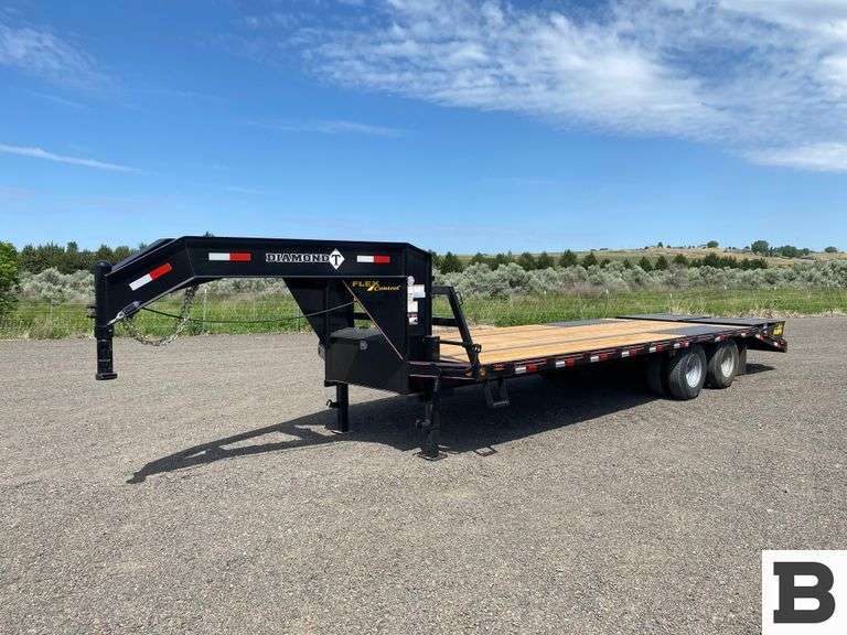 2025 Diamond T 10225DTF Gooseneck Flatbed Trailer