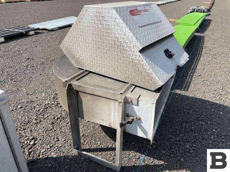 Comfort Master Truck Tool Box