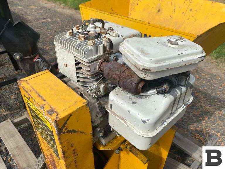 Toro 16" 98cc Snowthrower, International Wood Chipper