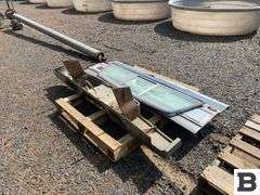 GMC Tailgate, Rear Slider Window, Bumper