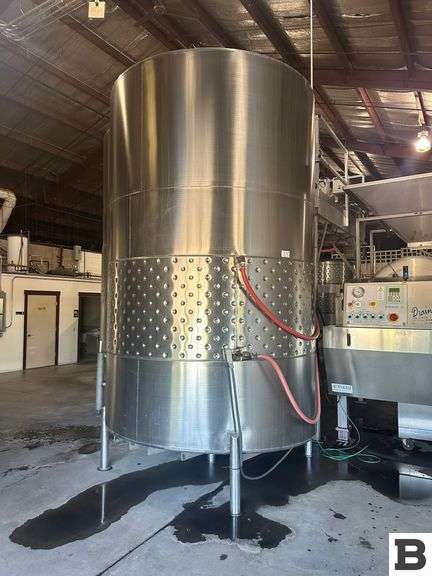2003 Ripley 4000 Gallon Stainless Steel Blending Tank