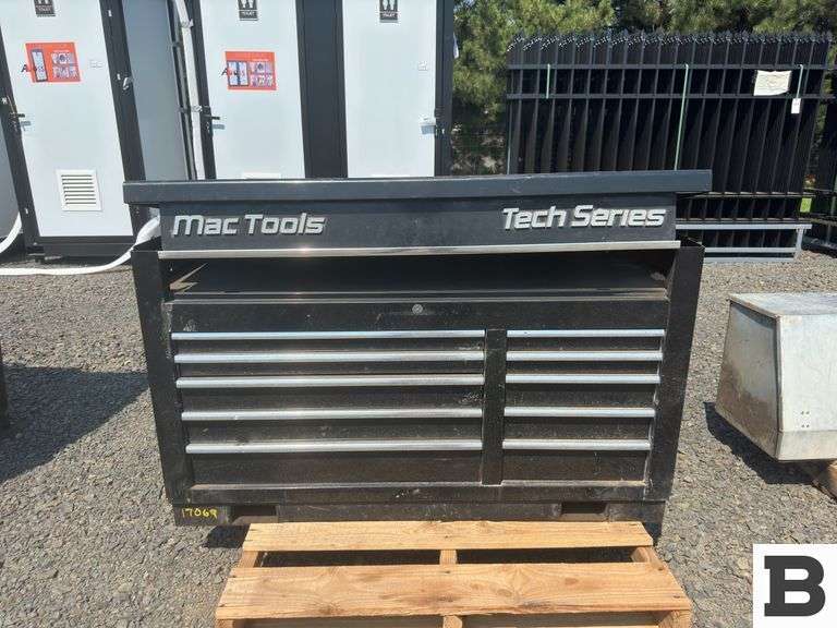 Mac Tools Tech Series 50" Rolling Tool Chest