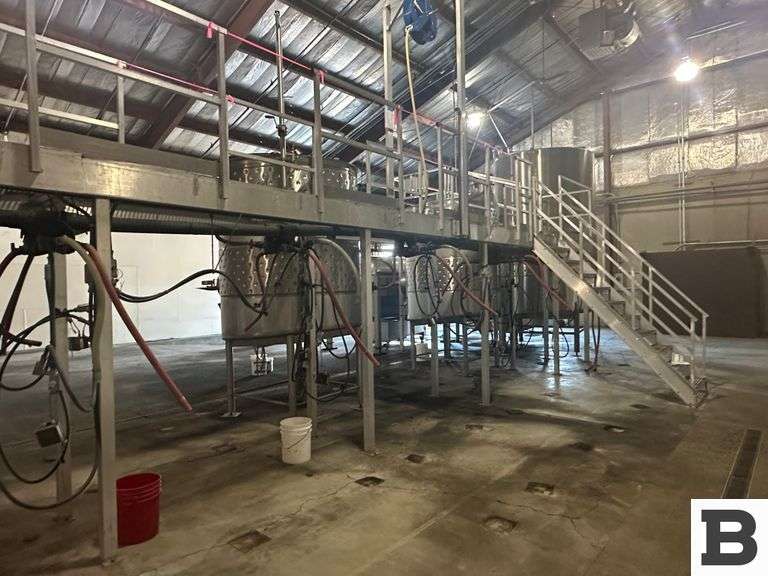 30' Aluminum Catwalk with Stairs and Platform