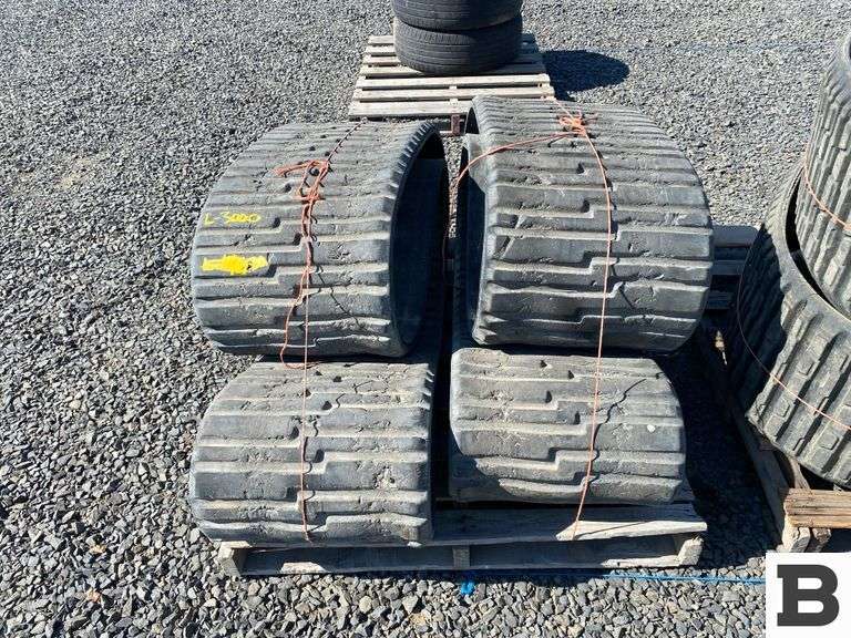 Terex PT70 18" Rubber Skid Steer Tracks