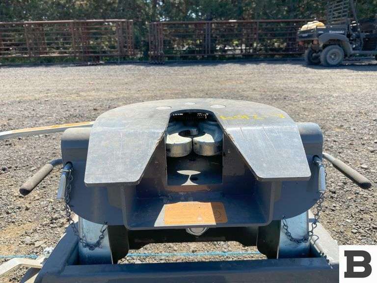 BW 25K Companion 5th Wheel Hitch