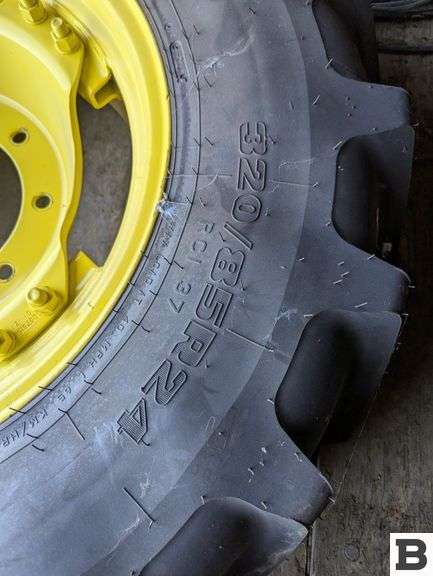 320/85R24 Tires and Rims - Garfield, WA
