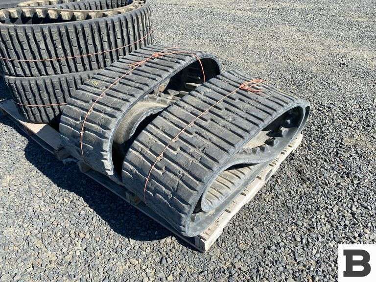 Terex PT70 18" Rubber Skid Steer Tracks