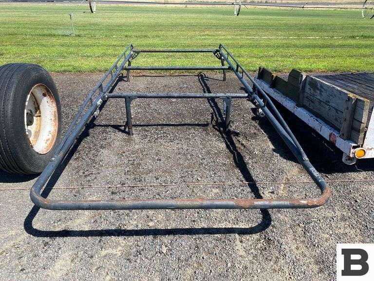 Contractors Pipe Rack - Booker Auction Company