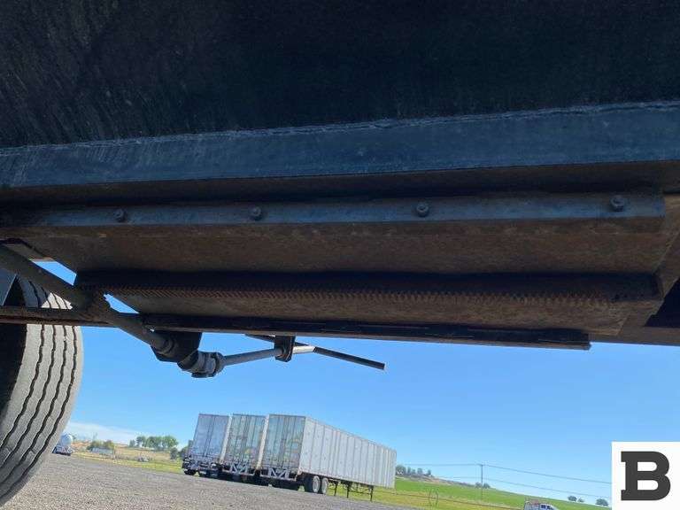 2000 Neville Grain Trailer