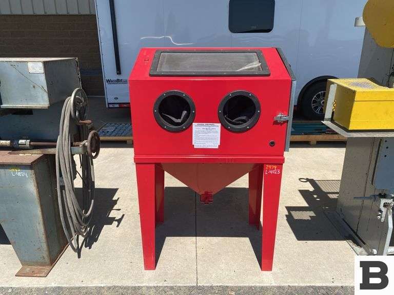 Central Pneumatic Steel Blaster Cabinet