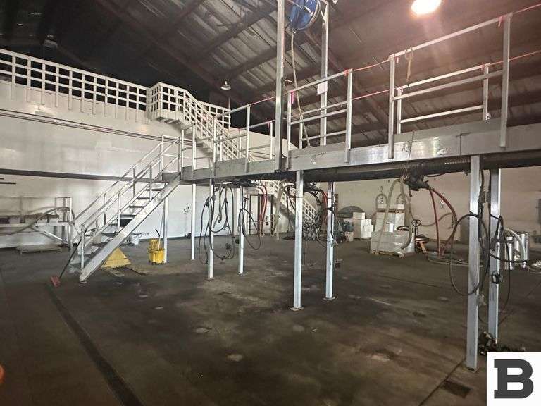30' Aluminum Catwalk with Stairs