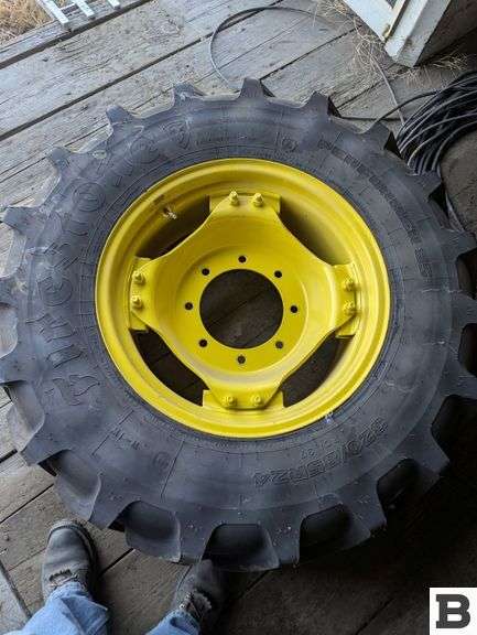320/85R24 Tires and Rims - Garfield, WA